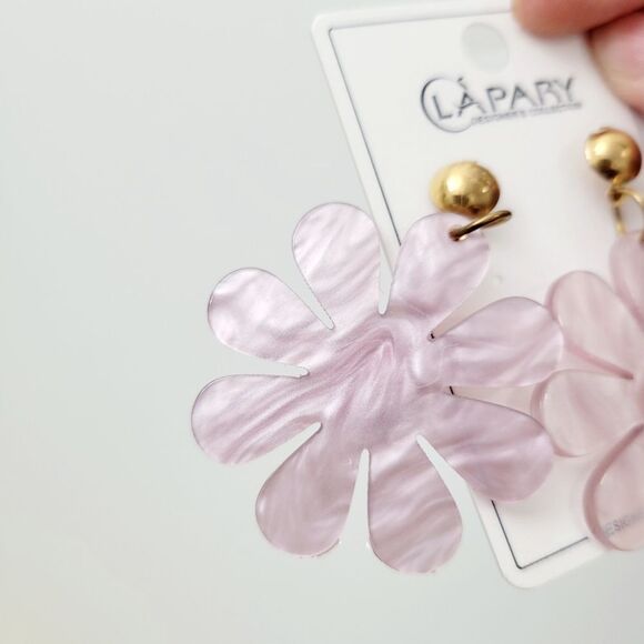 Brand New Light Purple Flower Gold Tone Earrings - Picture 4 of 6